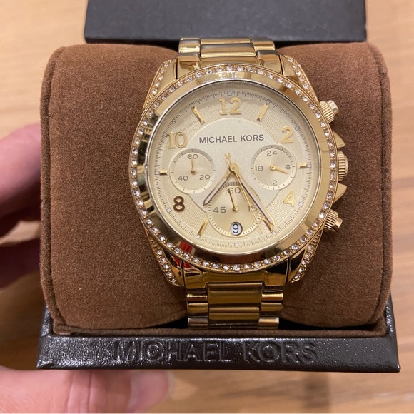 Michael Kors Gold Watch - Picture 1 of 3